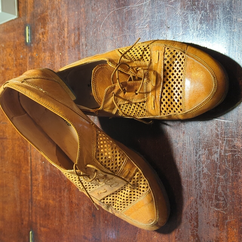 Barely Worn VINTAGE Leather Dress Shoes, Size 9